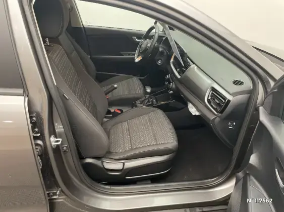 KIA STONIC - voiture d'occasion - Photo 10