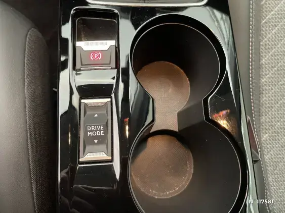 PEUGEOT 208 II - voiture d'occasion - Photo 29