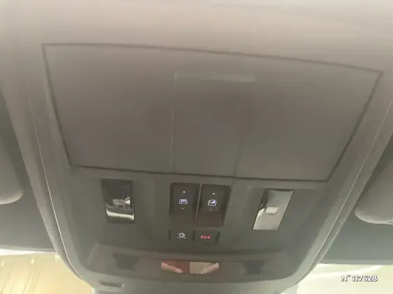 PEUGEOT 3008 ELECTRIQUE III - voiture d'occasion - Photo 30