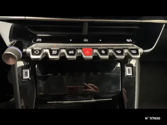 PEUGEOT 208 II - voiture d'occasion - Photo 2