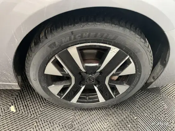 PEUGEOT 208 II - voiture d'occasion - Photo 8