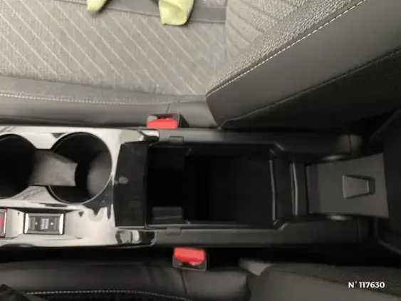 PEUGEOT 208 II - voiture d'occasion - Photo 31