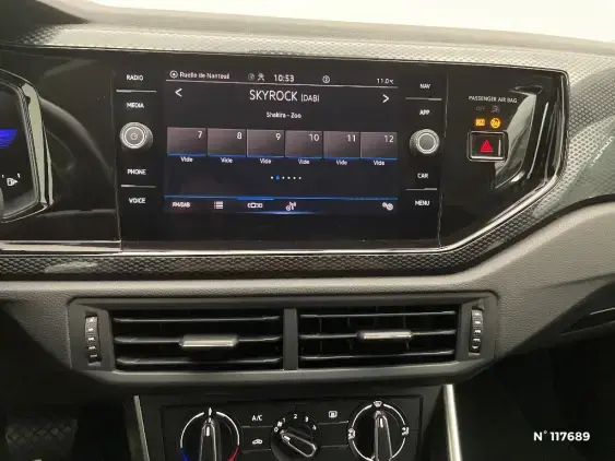 VOLKSWAGEN POLO VI - voiture d'occasion - Photo 13