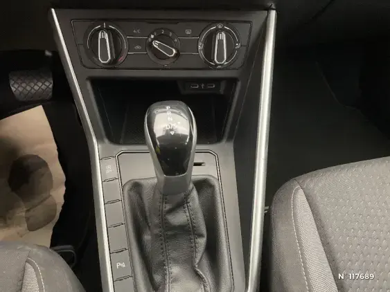 VOLKSWAGEN POLO VI - voiture d'occasion - Photo 15