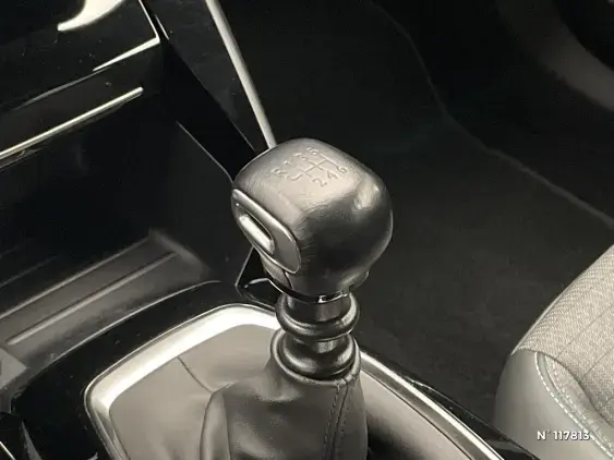 PEUGEOT 2008 II - voiture d'occasion - Photo 28