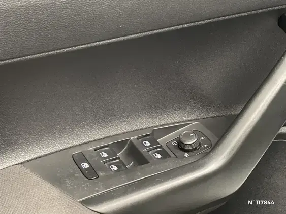 VOLKSWAGEN POLO VI - voiture d'occasion - Photo 27