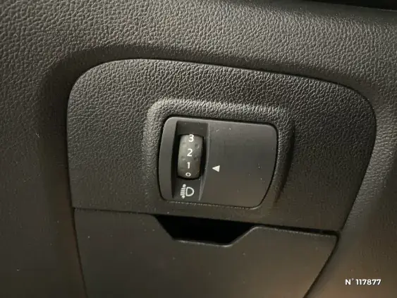 RENAULT SCENIC IV - voiture d'occasion - Photo 15