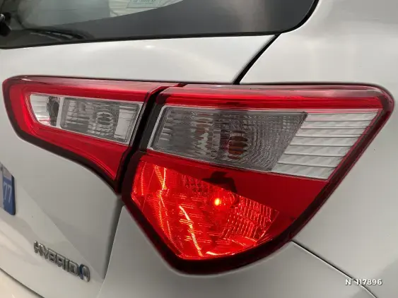 TOYOTA YARIS III - voiture d'occasion - Photo 31
