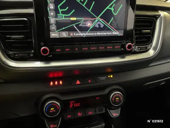 KIA STONIC - voiture d'occasion - Photo 13