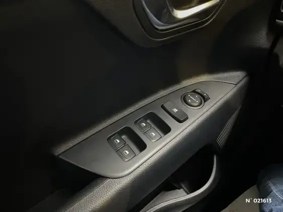 KIA STONIC - voiture d'occasion - Photo 32