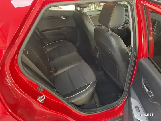 KIA STONIC - voiture d'occasion - Photo 11