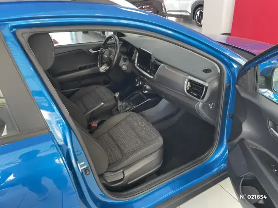 KIA STONIC - voiture d'occasion - Photo 10