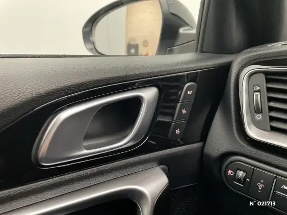 KIA CEED III - voiture d'occasion - Photo 28