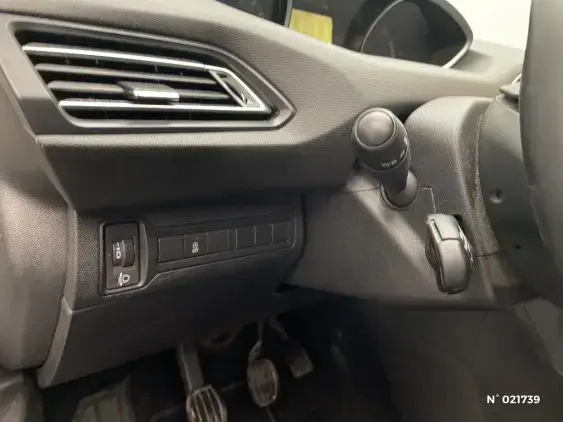 PEUGEOT 308 II - voiture d'occasion - Photo 15