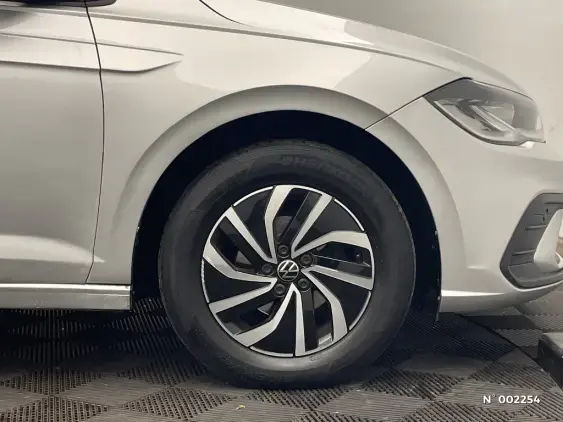 VOLKSWAGEN POLO VI - voiture d'occasion - Photo 8