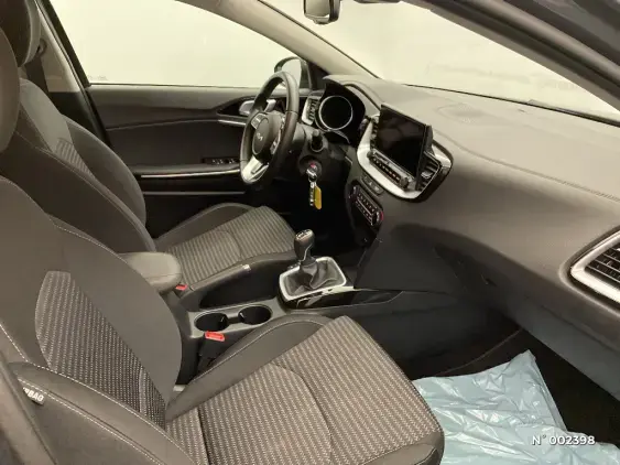 KIA CEED III - voiture d'occasion - Photo 10