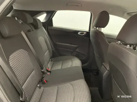KIA CEED III - voiture d'occasion - Photo 11