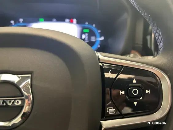 VOLVO XC60 II - voiture d'occasion - Photo 27