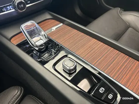 VOLVO XC60 II - voiture d'occasion - Photo 30