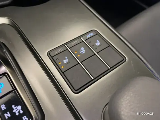 LEXUS UX - voiture d'occasion - Photo 30