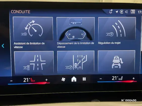 BMW X1 U11 - voiture d'occasion - Photo 37