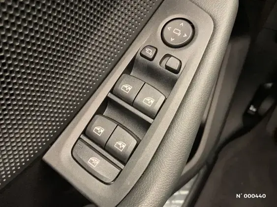 BMW SERIE 1 F40 - voiture d'occasion - Photo 15