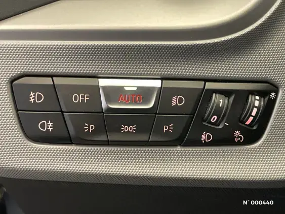 BMW SERIE 1 F40 - voiture d'occasion - Photo 33