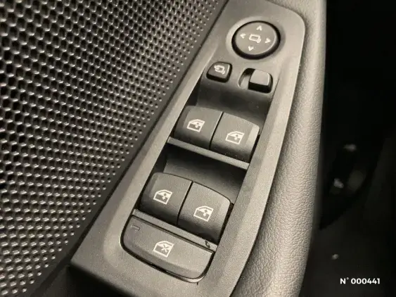 BMW SERIE 1 F40 - voiture d'occasion - Photo 15