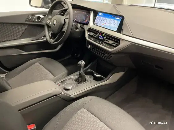 BMW SERIE 1 F40 - voiture d'occasion - Photo 10