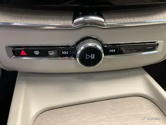 VOLVO XC60 II - voiture d'occasion - Photo 29