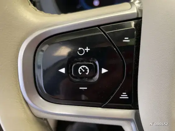 VOLVO XC60 II - voiture d'occasion - Photo 32