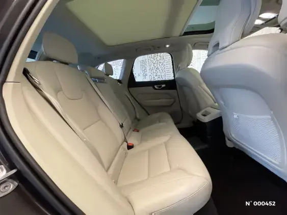 VOLVO XC60 II - voiture d'occasion - Photo 11