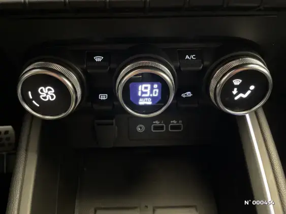 RENAULT CLIO V - voiture d'occasion - Photo 26