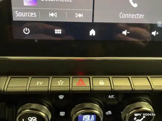 RENAULT CLIO V - voiture d'occasion - Photo 27