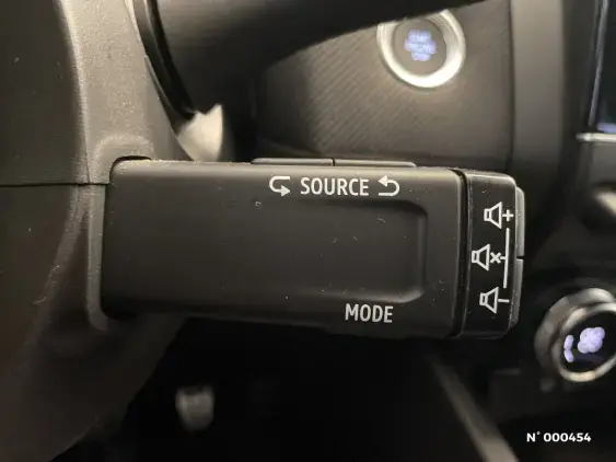 RENAULT CLIO V - voiture d'occasion - Photo 33