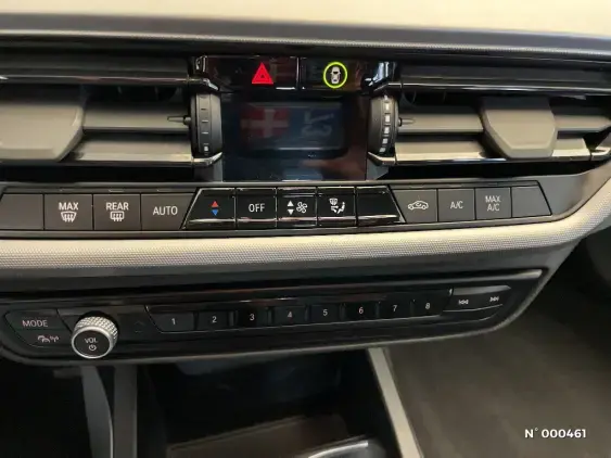 BMW SERIE 1 F40 - voiture d'occasion - Photo 31