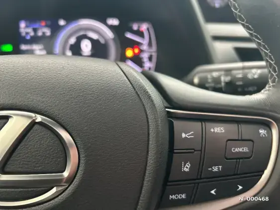 LEXUS UX - voiture d'occasion - Photo 27