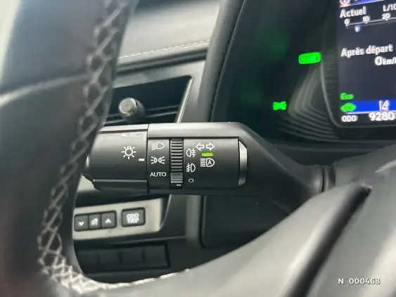 LEXUS UX - voiture d'occasion - Photo 28