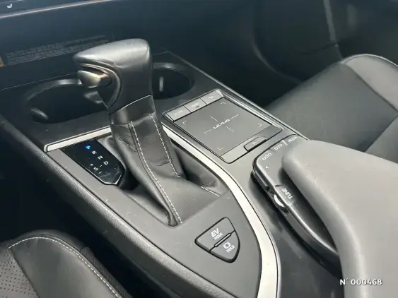 LEXUS UX - voiture d'occasion - Photo 32