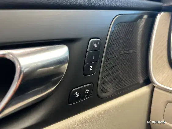 VOLVO XC60 II - voiture d'occasion - Photo 31
