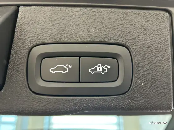 VOLVO XC60 II - voiture d'occasion - Photo 35