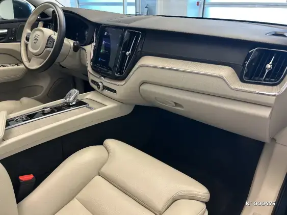 VOLVO XC60 II - voiture d'occasion - Photo 10