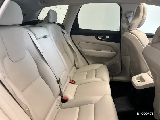 VOLVO XC60 II - voiture d'occasion - Photo 11
