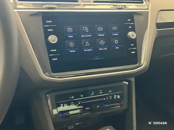 VOLKSWAGEN TIGUAN II - voiture d'occasion - Photo 13