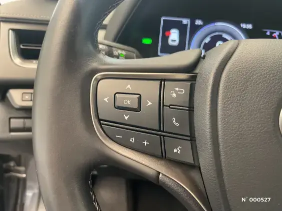 LEXUS UX - voiture d'occasion - Photo 34