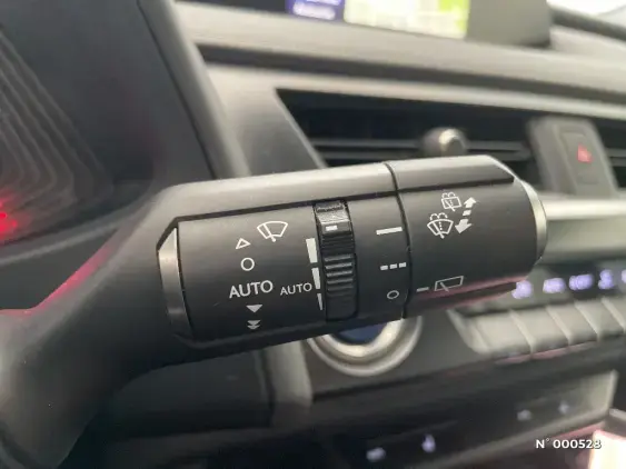 LEXUS UX - voiture d'occasion - Photo 29