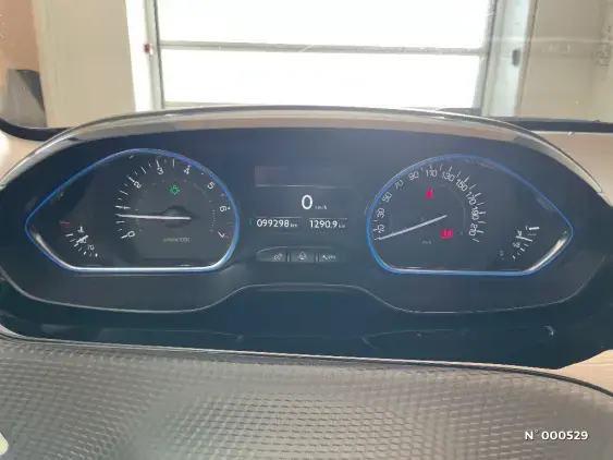 PEUGEOT 2008 - voiture d'occasion - Photo 12
