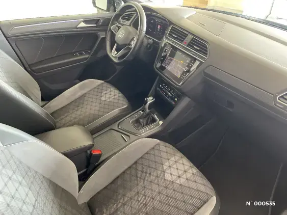 VOLKSWAGEN TIGUAN II - voiture d'occasion - Photo 10
