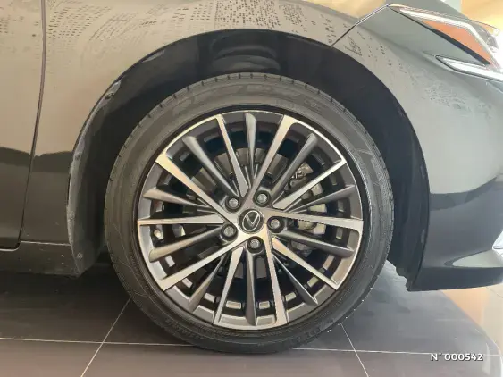 LEXUS ES VII - voiture d'occasion - Photo 8