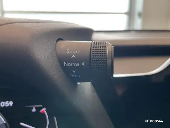 LEXUS UX - voiture d'occasion - Photo 35